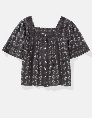 AE Blusa con Botones y Cuello Cuadrado