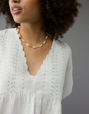AE Blusa Bordada con Lentejuelas y Escote V