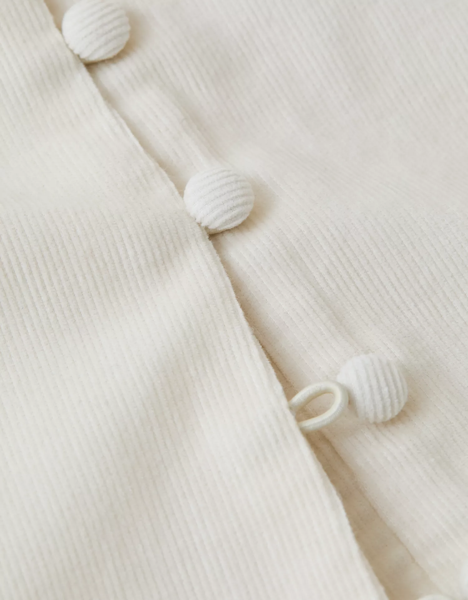 AE Lace-Trim Scoop Neck Tank - thumbnail 9
