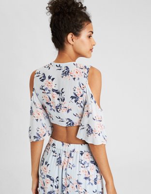 AE Tie Front Cold Shoulder Crop Top