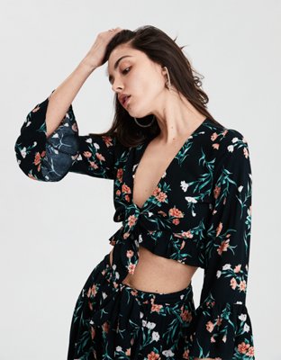 AE Tie Front Crop Top