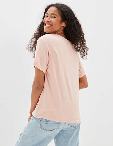 AE Soft & Sexy T-shirt extragrande con escote V