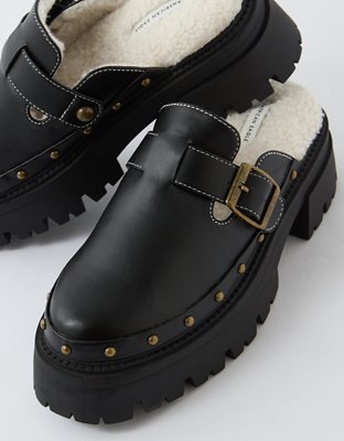 AE Cozy Lug Clog
