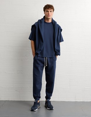 AE Laidback Luxe Heavyweight Oversized T-Shirt