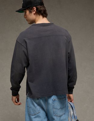 AE Boxy Long-Sleeve V-Neck T-Shirt