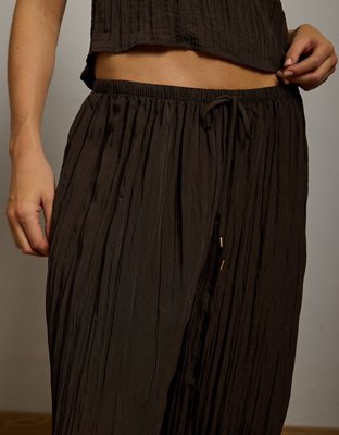 AE77 Crinkle Pants