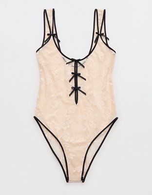Show Off Feeling Femme Lace Bodysuit