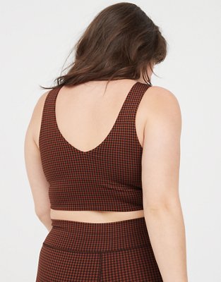 OFFLINE By Aerie Bra deportivo de línea larga con escote V y diseño de pata de gallo pequeña