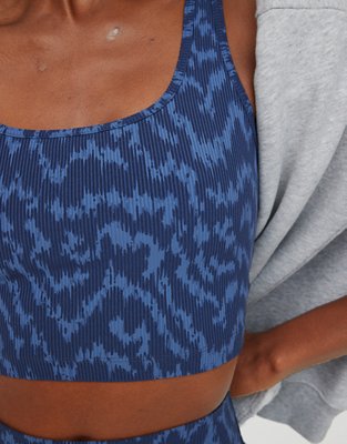 OFFLINE By Aerie Bra deportivo de línea larga en punto elástico con cuello cuadrado