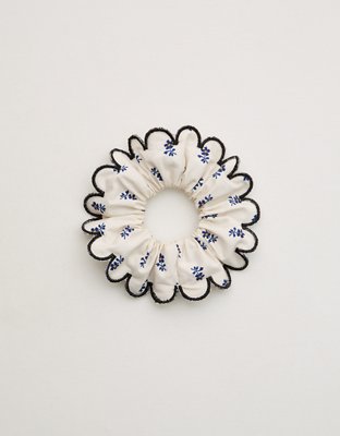 Aerie Scallop Edge Scrunchie