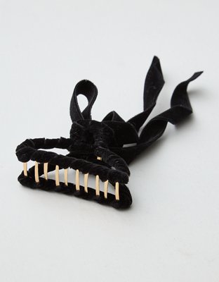 Aerie Medium Velvet Bow Claw Clip