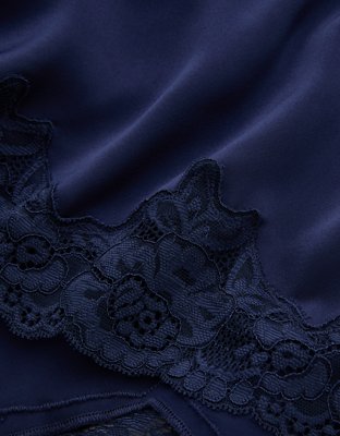 Débardeur style tunique en satin fluide OVERSLEPT d’Aerie
