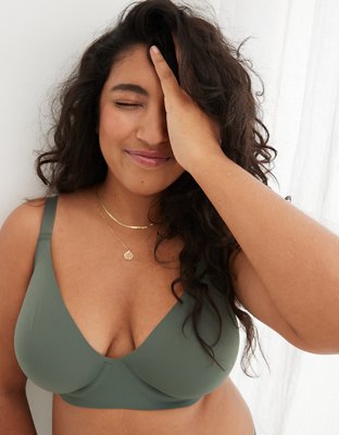 Check out the SMOOTHEZ line from @aerie 💚 I finally tried on the crop