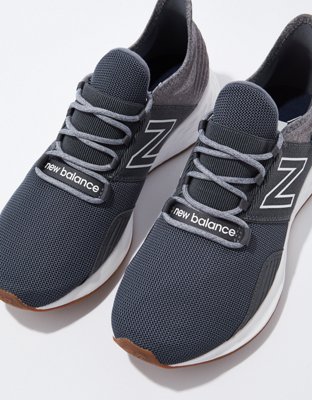 Мужские кроссовки American Eagle New Balance Men's Fresh Foam Roav T-Shirt Sneaker — фото 2
