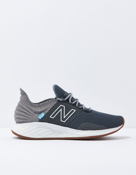Мужские кроссовки American Eagle New Balance Men's Fresh Foam Roav T-Shirt Sneaker