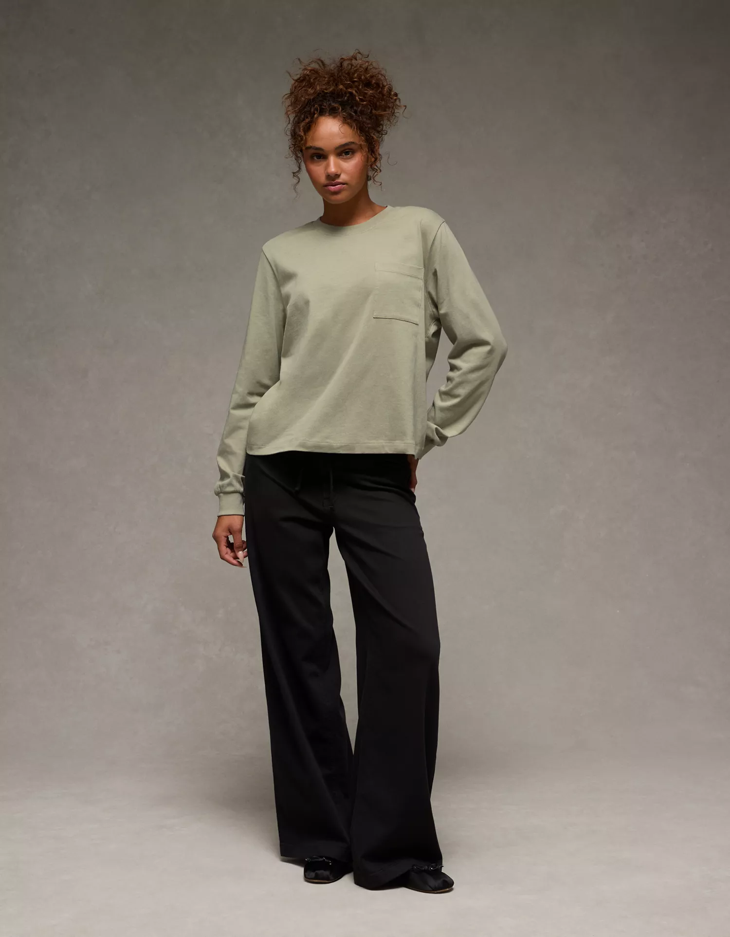 AE Everyday Luxe Long Sleeve T-Shirt