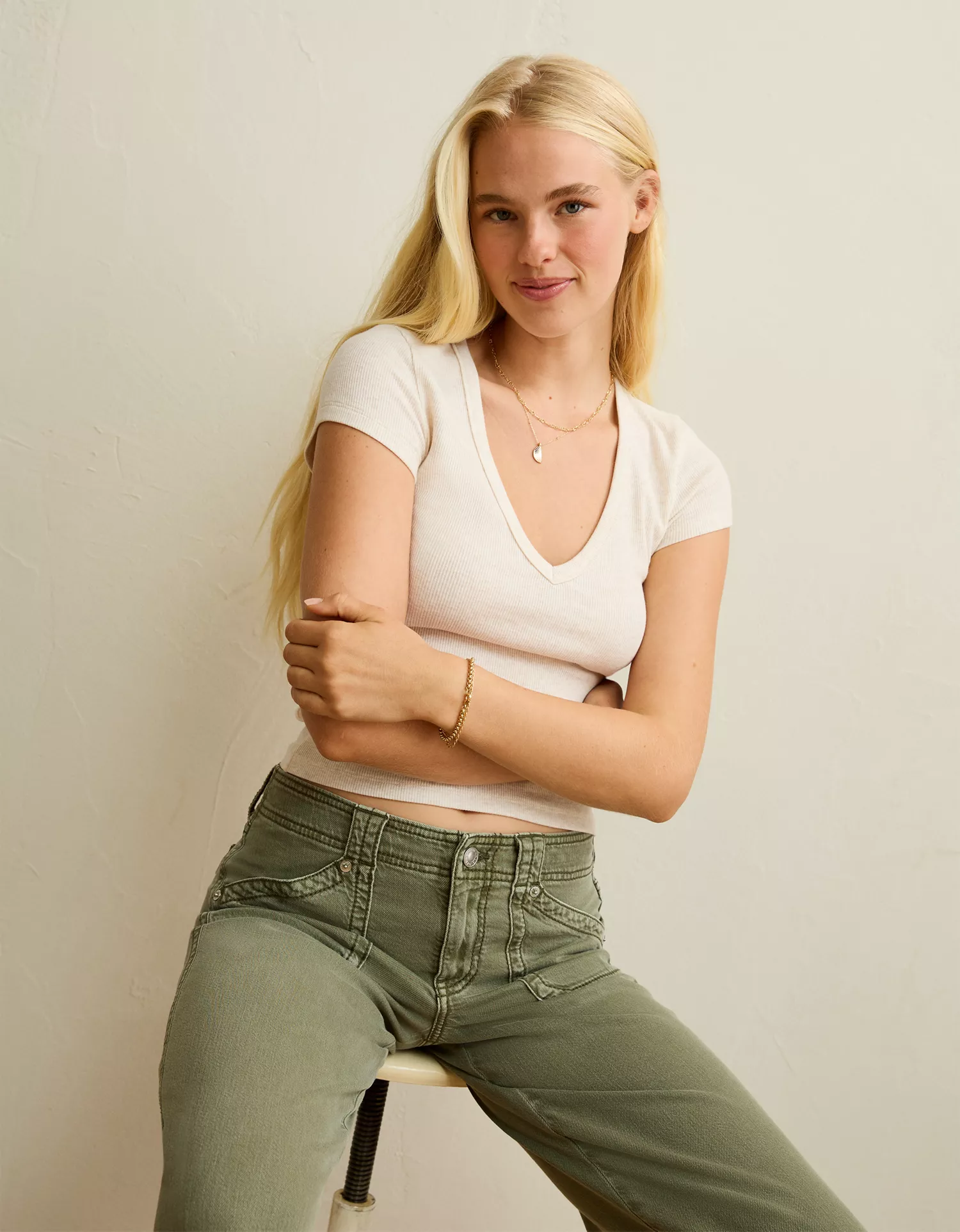 AE V-Neck Hey Baby Tee - thumbnail 5