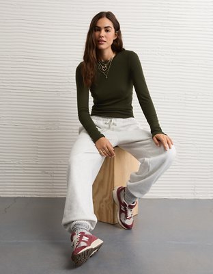 AE Long Sleeve Cozy Crew Neck T-Shirt