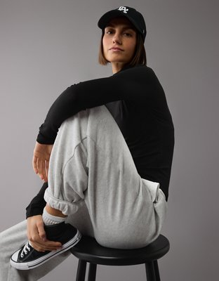 Женские футболки American Eagle AE Soft & Sexy Long-Sleeve Mock Neck T-Shirt — фото 6