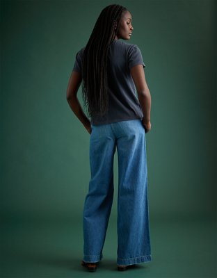 AE77 Premium Classic Crewneck T-Shirt