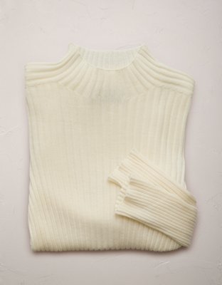 AE77 Premium Cashmere-Blend Turtleneck Sweater