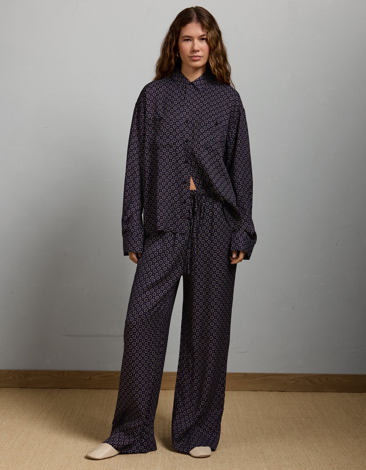 AE77 Relaxed Button-Up Printed Shirt - image 5