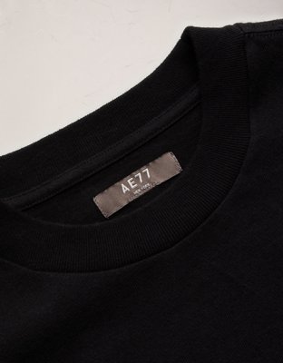 AE77 Premium Boxy Long-Sleeve Cropped T-Shirt