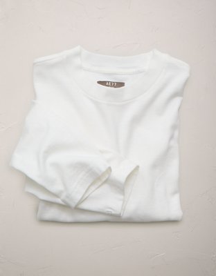 AE77 Premium Boxy Long-Sleeve Cropped T-Shirt