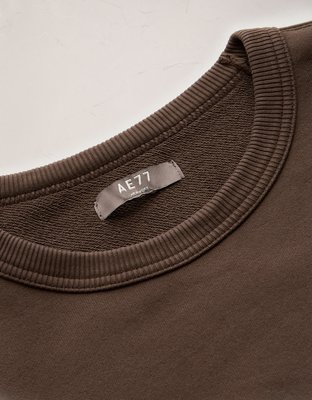 AE77 Premium Relaxed Cropped Sweatshirt
