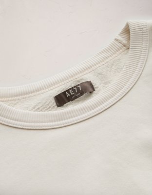 AE77 Premium Relaxed Cropped Sweatshirt