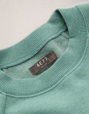 AE77 Premium Cropped Fleece Sweatshirt
