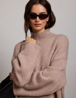 AE77 Turtleneck Sweater