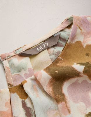 AE77 Premium Bubble-Hem Chiffon Blouse