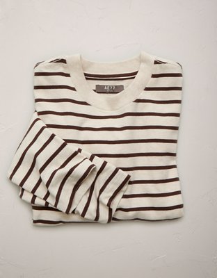 AE77 Premium Boxy Long-Sleeve Cropped T-Shirt