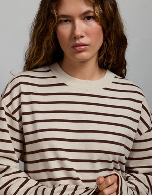 AE77 Premium Boxy Long-Sleeve Cropped T-Shirt