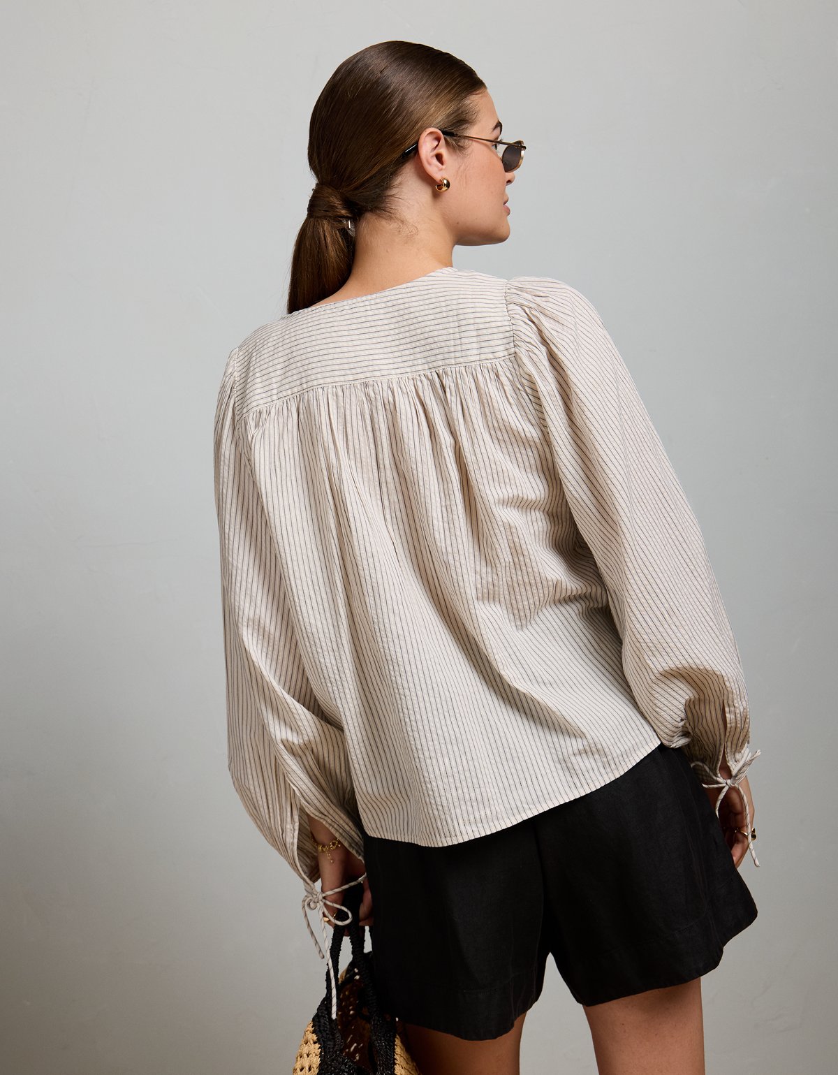 AE77 Balloon-Sleeve Button-Up Shirt - image 2