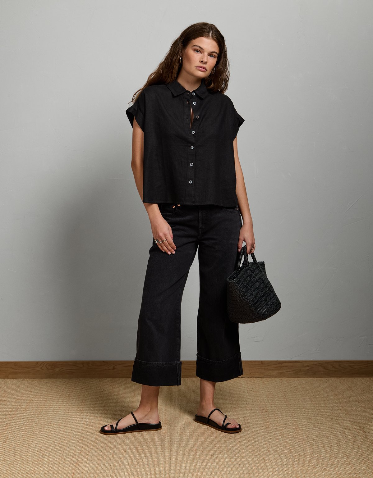 AE77 Boxy Cropped Linen-Blend Button-Up Shirt - image 5