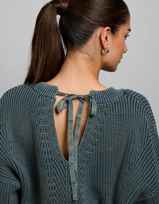 AE77 Open-Back Shaker Stitch Sweater