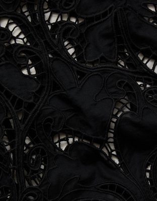 AE77 Cropped Long Sleeve Lace Top