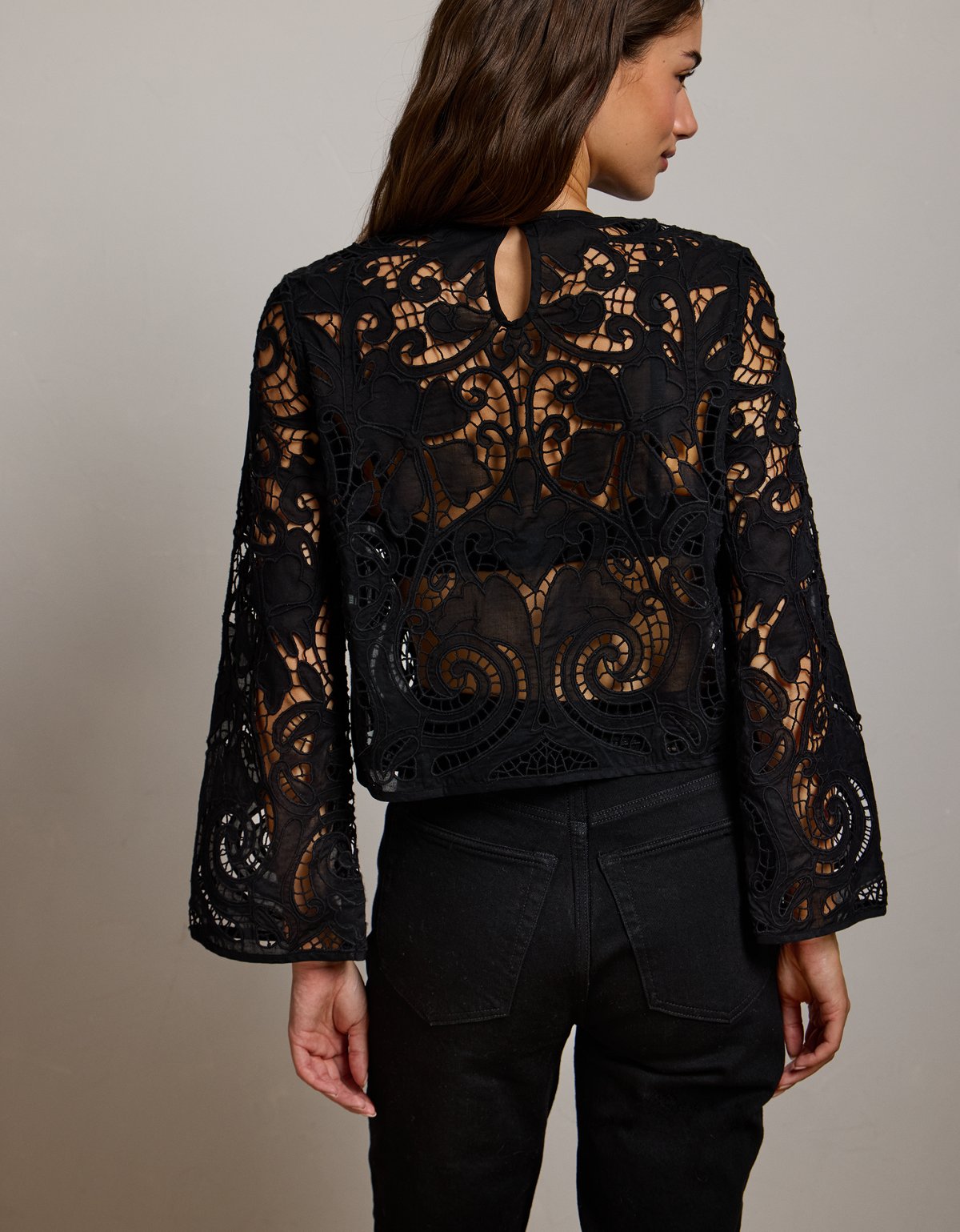 AE77 Cropped Long Sleeve Lace Top - image 2