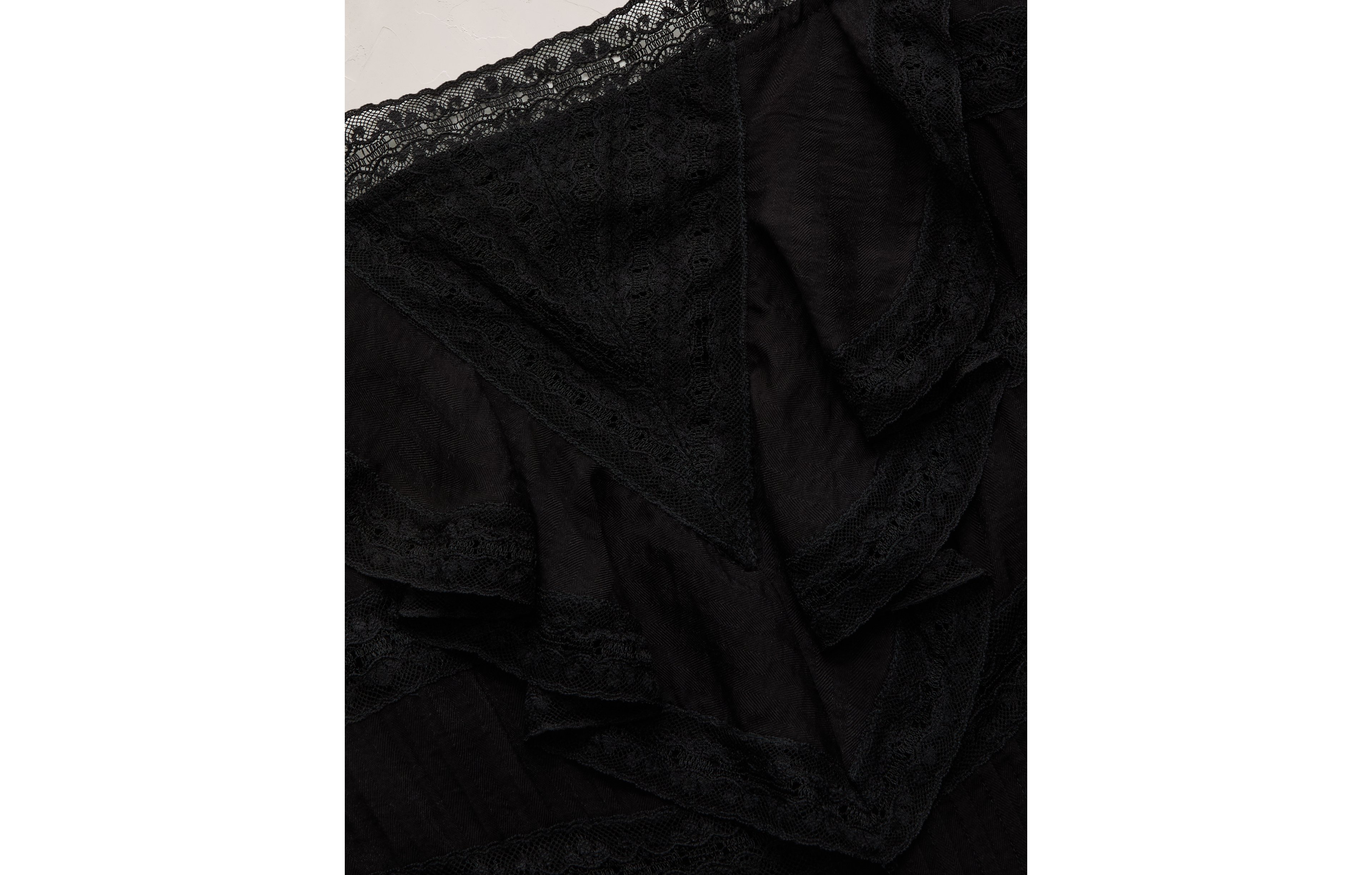 AE77 Lace Ruffle Maxi Dress