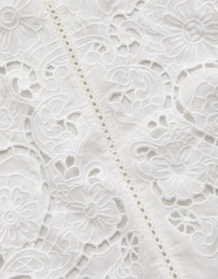 AE77 Eyelet Lace Short-Sleeve Blouse