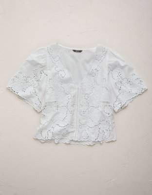 AE77 Eyelet Lace Short-Sleeve Blouse