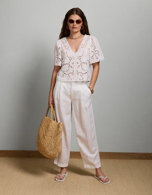 AE77 Eyelet Lace Short-Sleeve Blouse