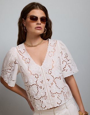 AE77 Eyelet Lace Short-Sleeve Blouse