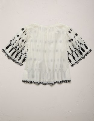 AE77 Embroidered Bell Sleeve Blouse