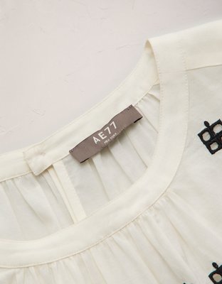 AE77 Embroidered Bell Sleeve Blouse