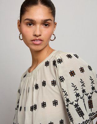 AE77 Embroidered Bell Sleeve Blouse | American Eagle