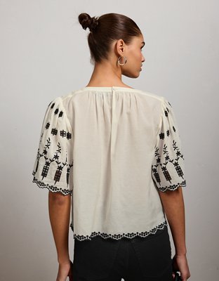 AE77 Embroidered Bell Sleeve Blouse