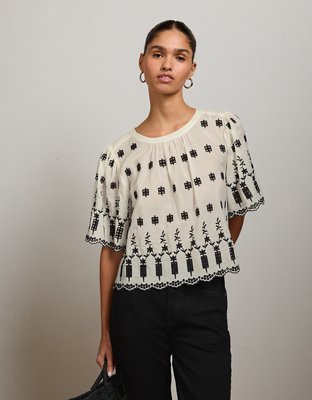 AE77 Embroidered Bell Sleeve Blouse